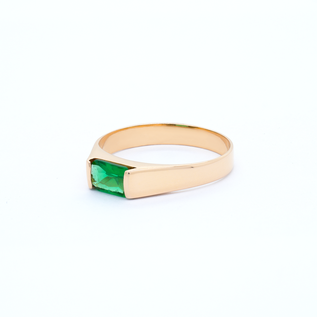 Anillo Verona con Esmeralda Natural en Oro 18K