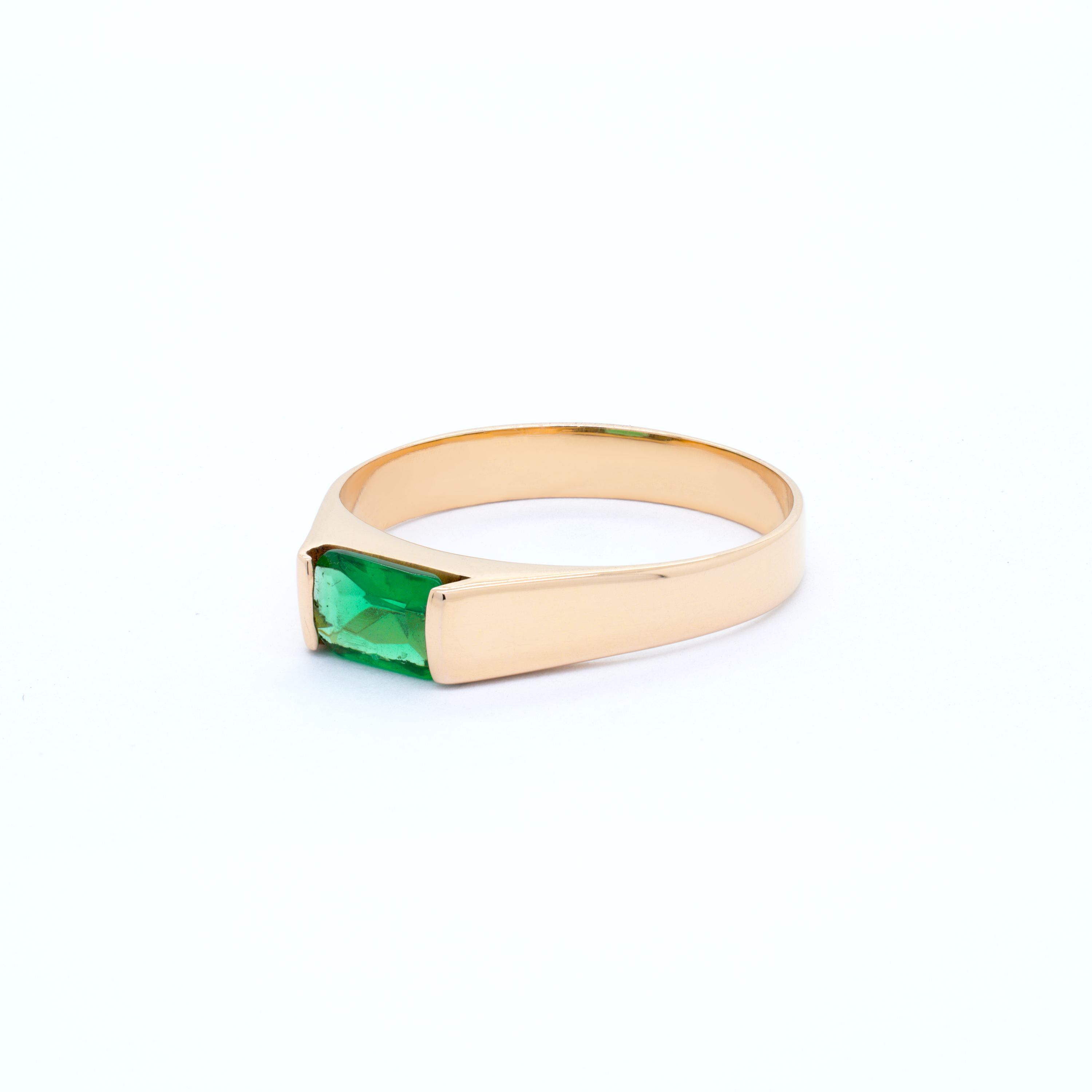 Anillo Verona con Esmeralda Natural en Oro 18K