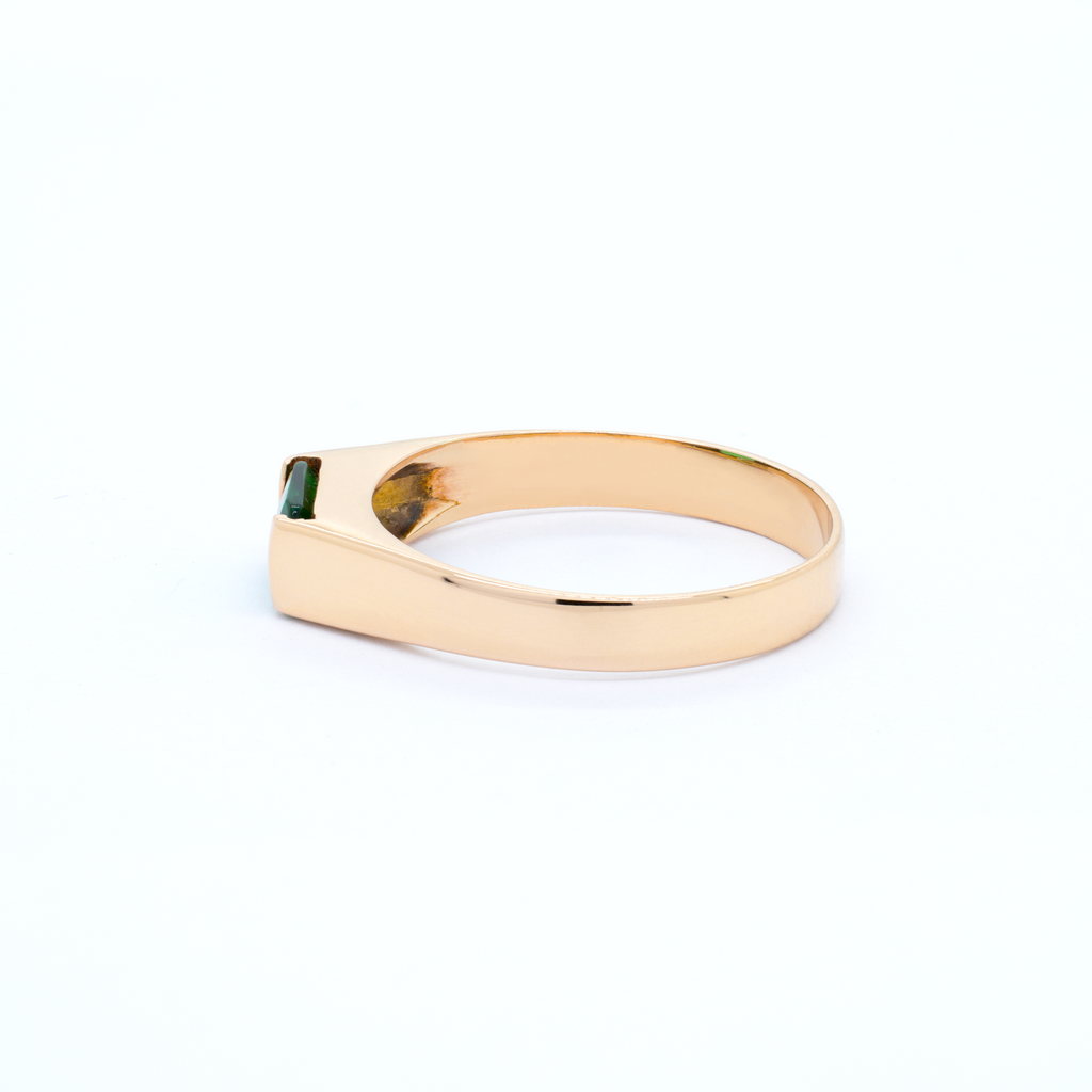 Anillo Verona con Esmeralda Natural en Oro 18K