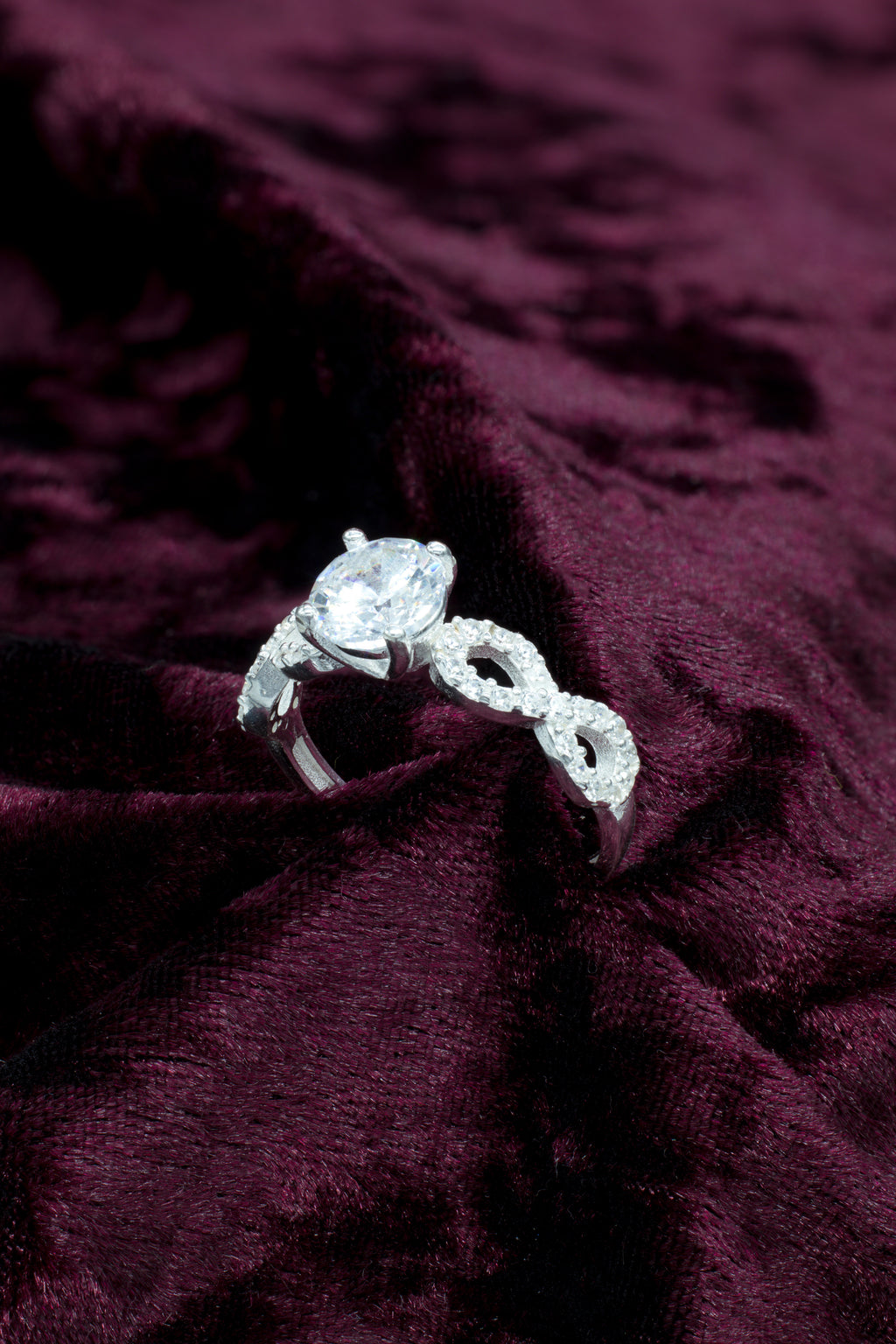 Anillo de compromiso de plata Infinito