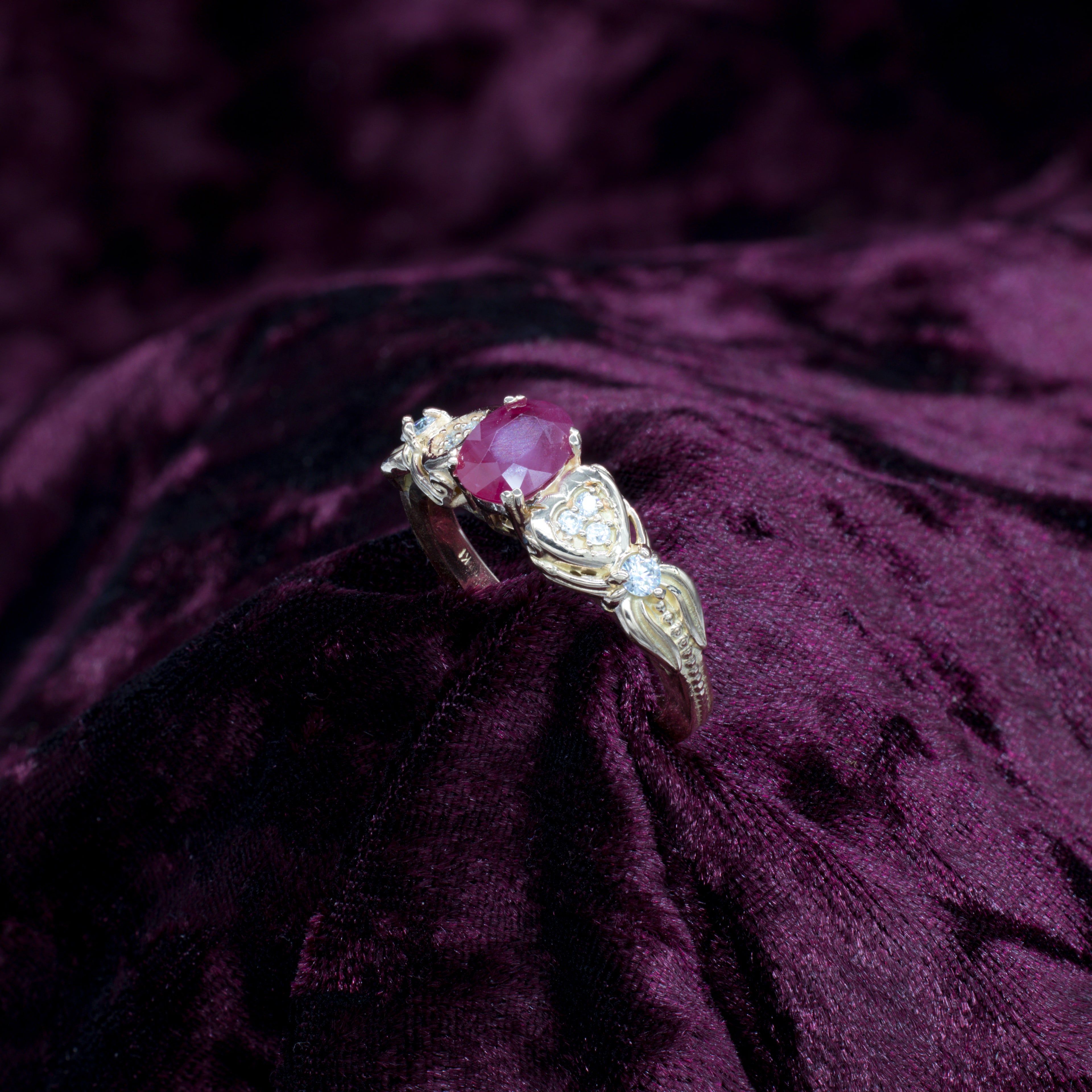 Anillo con rubí natural en Oro 18k - Anillo de mujer Pandona