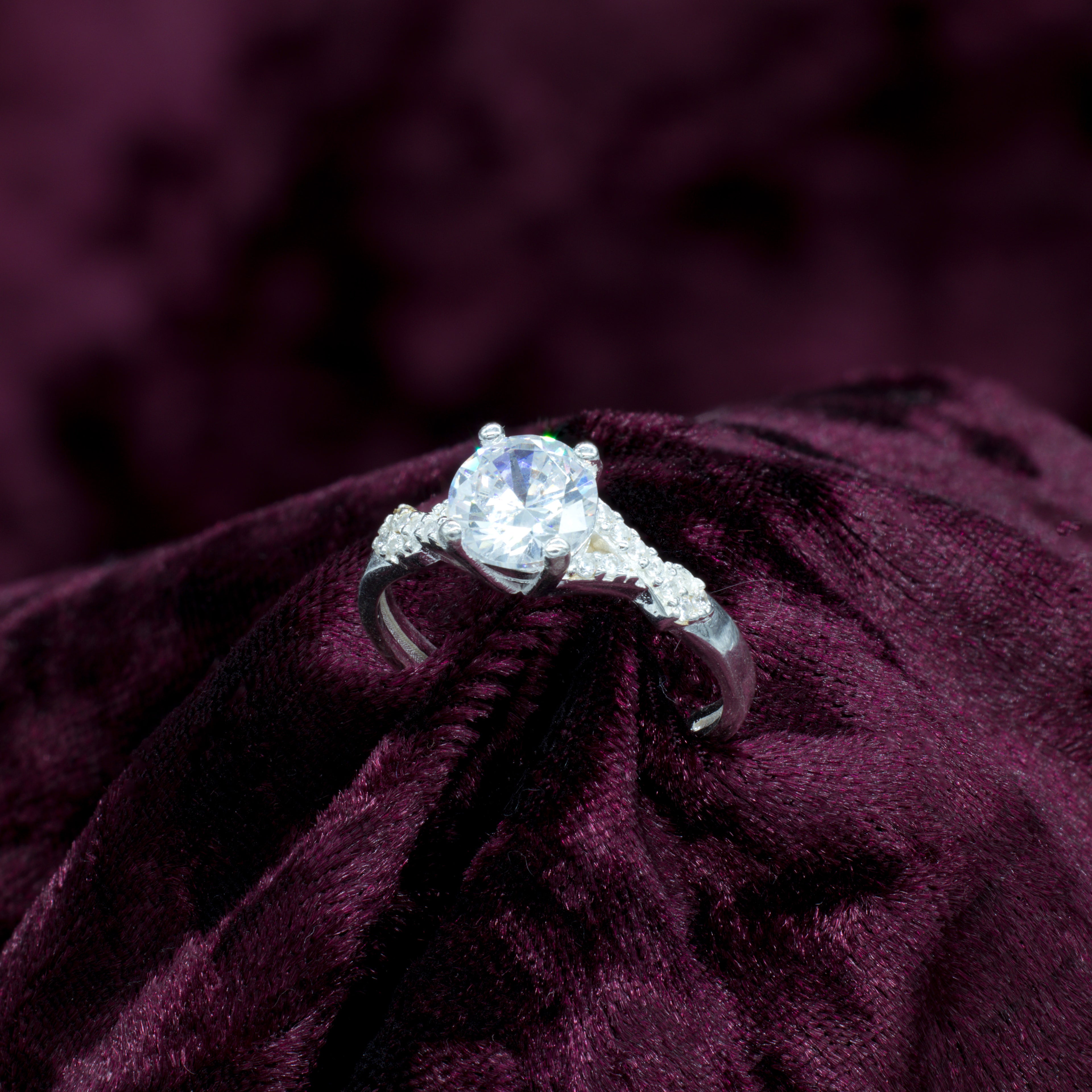 Anillo de compromiso de plata Jade