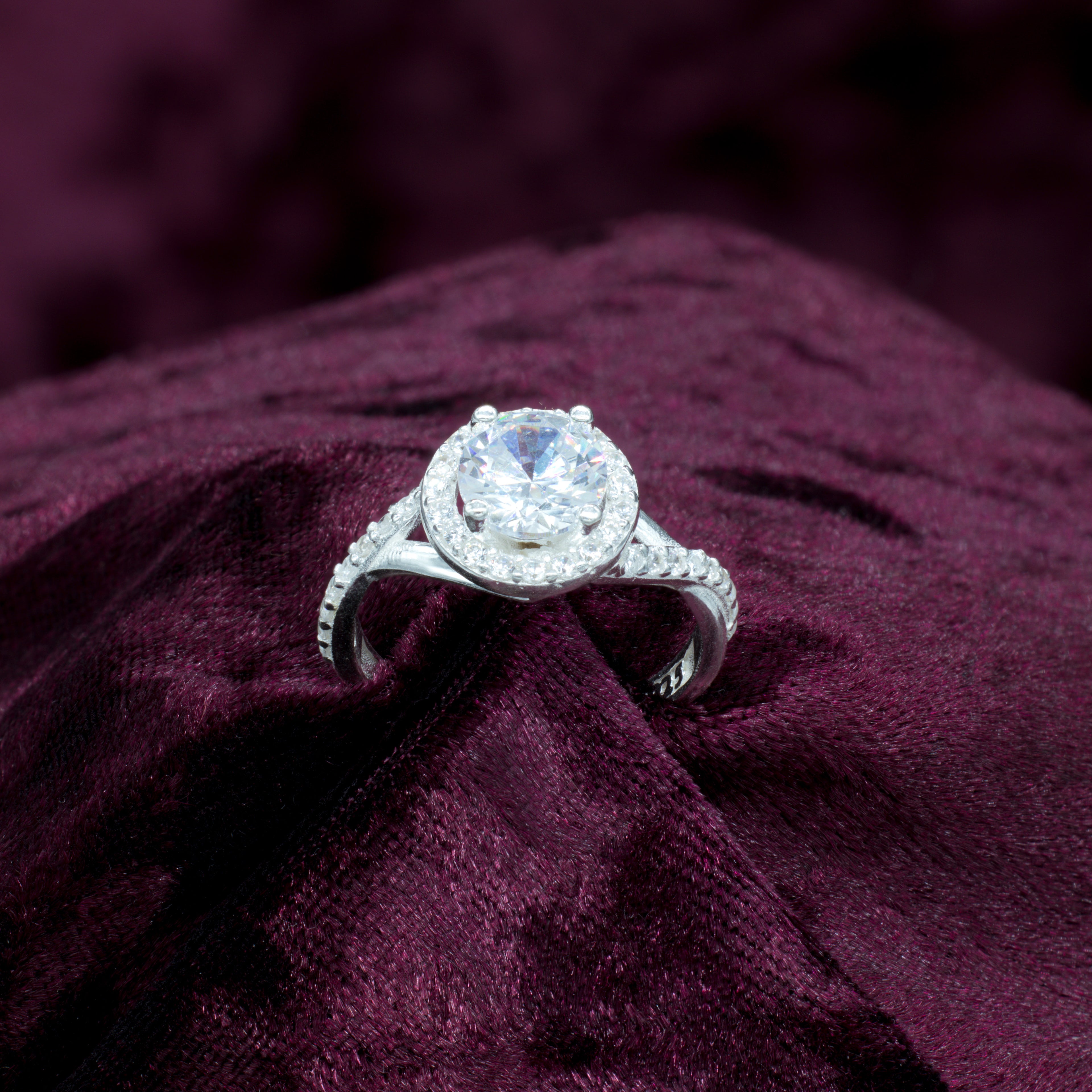 Anillo de compromiso de plata Jessica