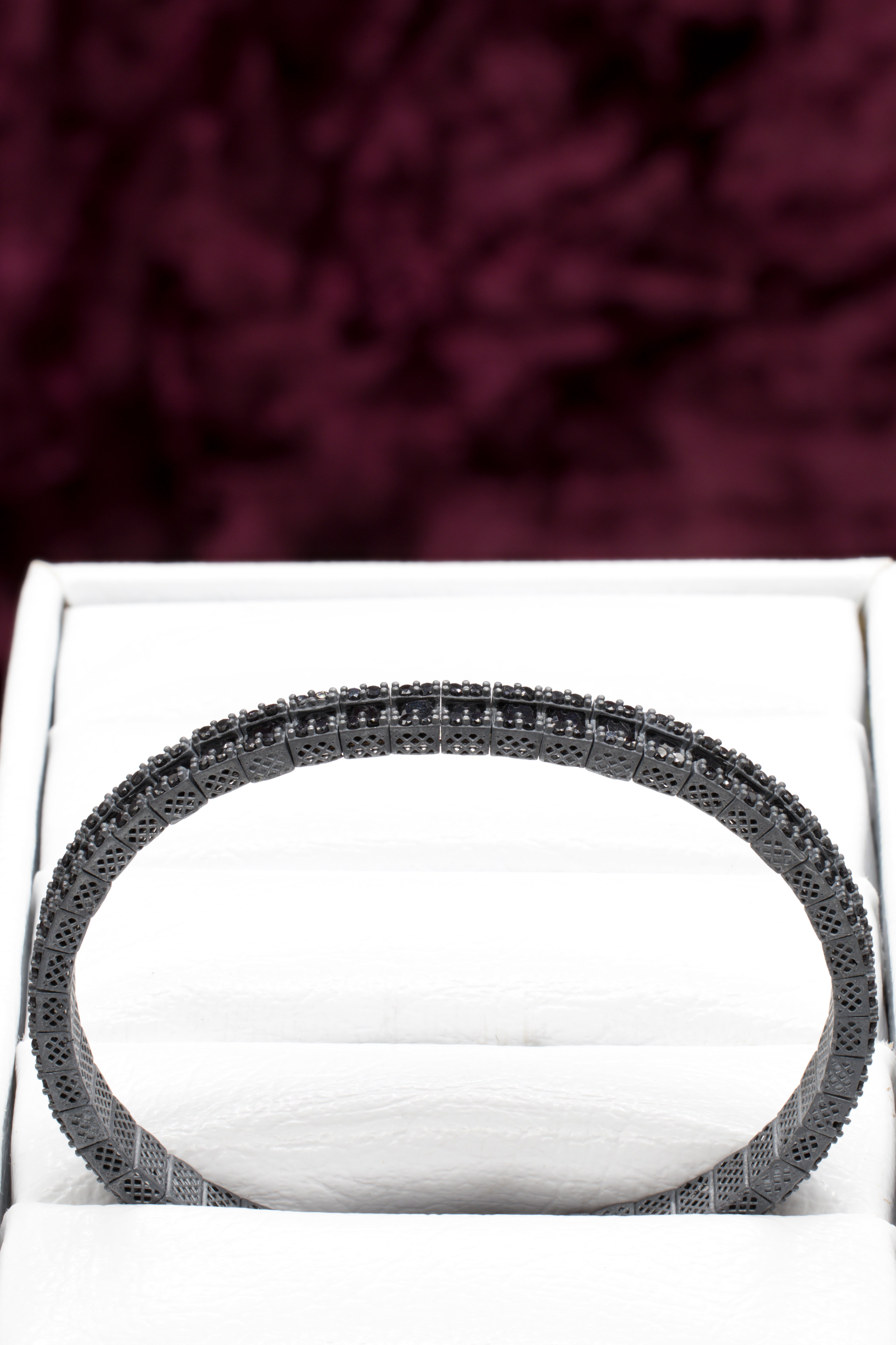 Pulsera tenis con micro circones negros y plata quemada
